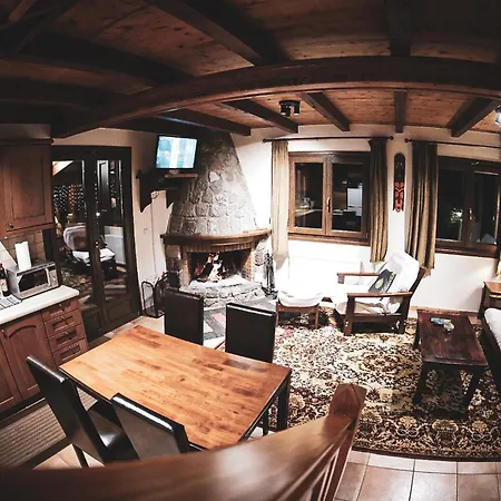 Mont Valley Boutique Chalets Арахова